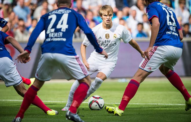 的中坚后防 的中坚后防