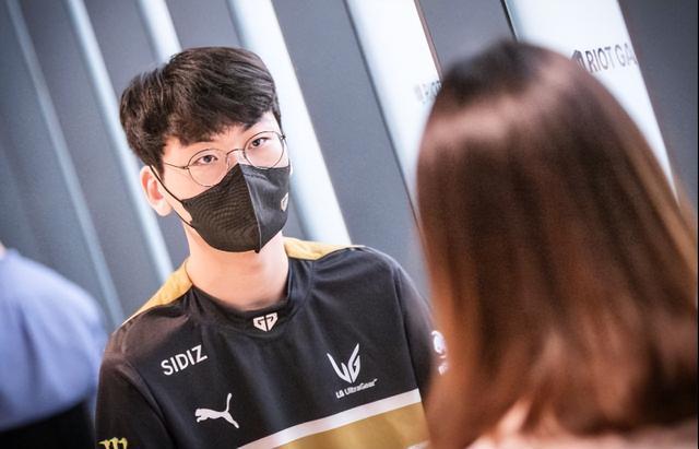 杨超声抓住 杨超声抓住